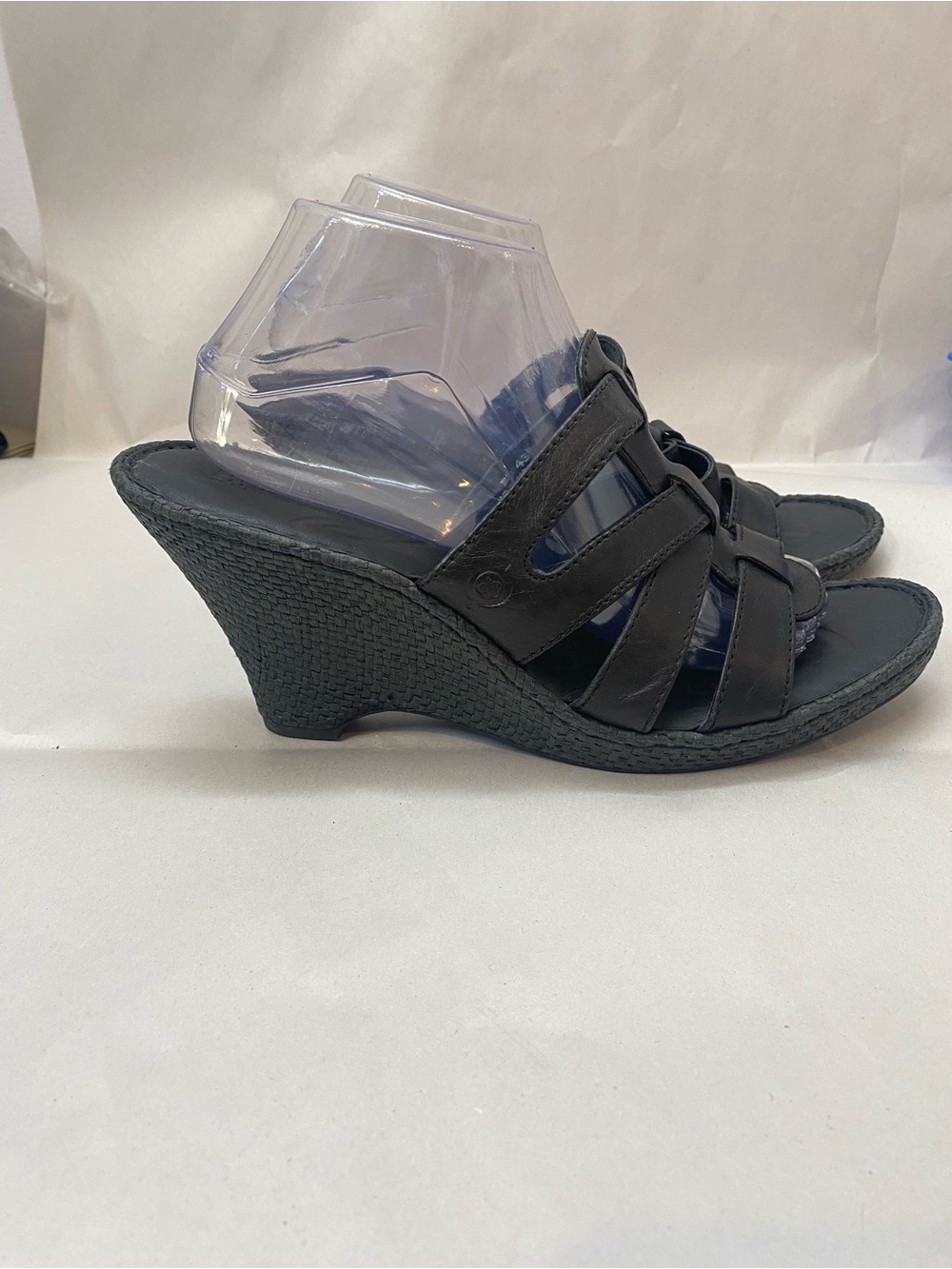 BORN Tinka Black leather platform Wedge Sandals with woven texture heel Size 11